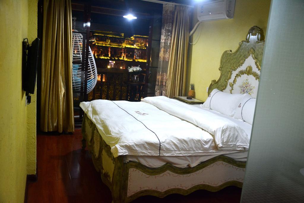 Fenghuang 1St Apartment Fenghuang County Exterior photo